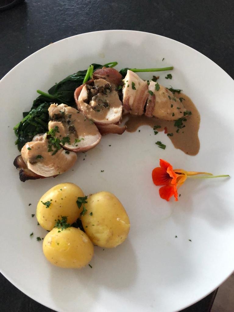 Porcinistuffed chicken